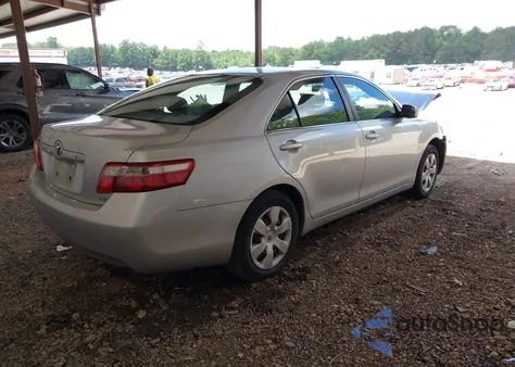 2007 Toyota Camry Le z USA, uszkodzony, nr VIN 4T1BE46K07U669426